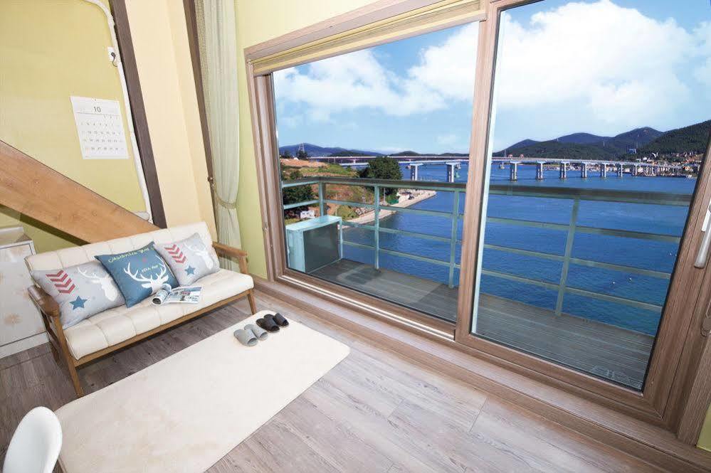 Hyacinth Pension Tongyeong Exterior foto